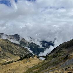 Die Wolken hängen tief
