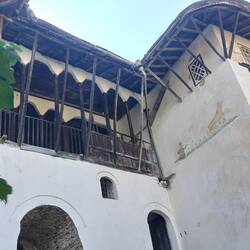 Skenduli House