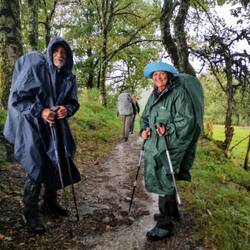 Départ sous la pluie. Michel et Joelle