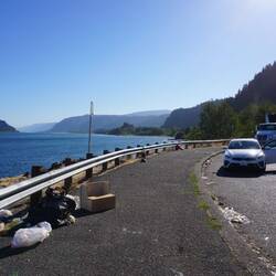 Leider sieht es abfallmässig überall in den USA so aus 🤔 (Columbia River im Hintergrund)