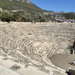 das antike Amphitheater westlich vom Zentrum