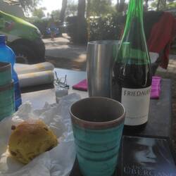 Mittagessen, Rosinenbrötchen mit Trollinger-Lemberger