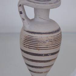 Perfume jar 8th c Bc