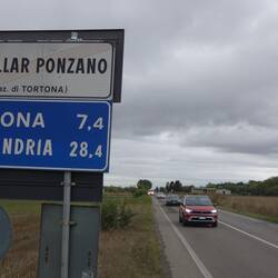 Viele Kilometer auf der Straße nach Tortona