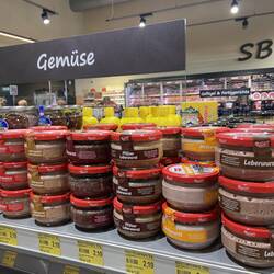 Man merkt schon, dass man in Wacken ist.