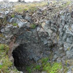 Einer der vier Tunneleingänge unterhalb des Leitstands