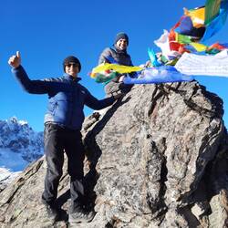 Unsere Gebetsfahne musste dort natürlich aufgehängt werden