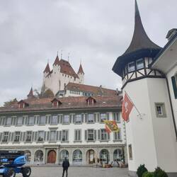 Schloss Thun vom Rathausplatz