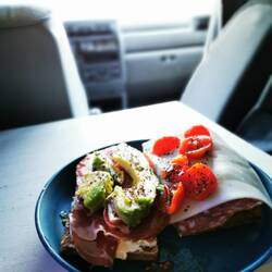 Kleine Stärkung vor der fahrt nach Lübeck.