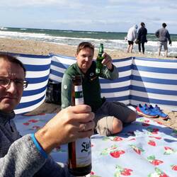 Während dessen..... Die Männer und Isi🙄🤭