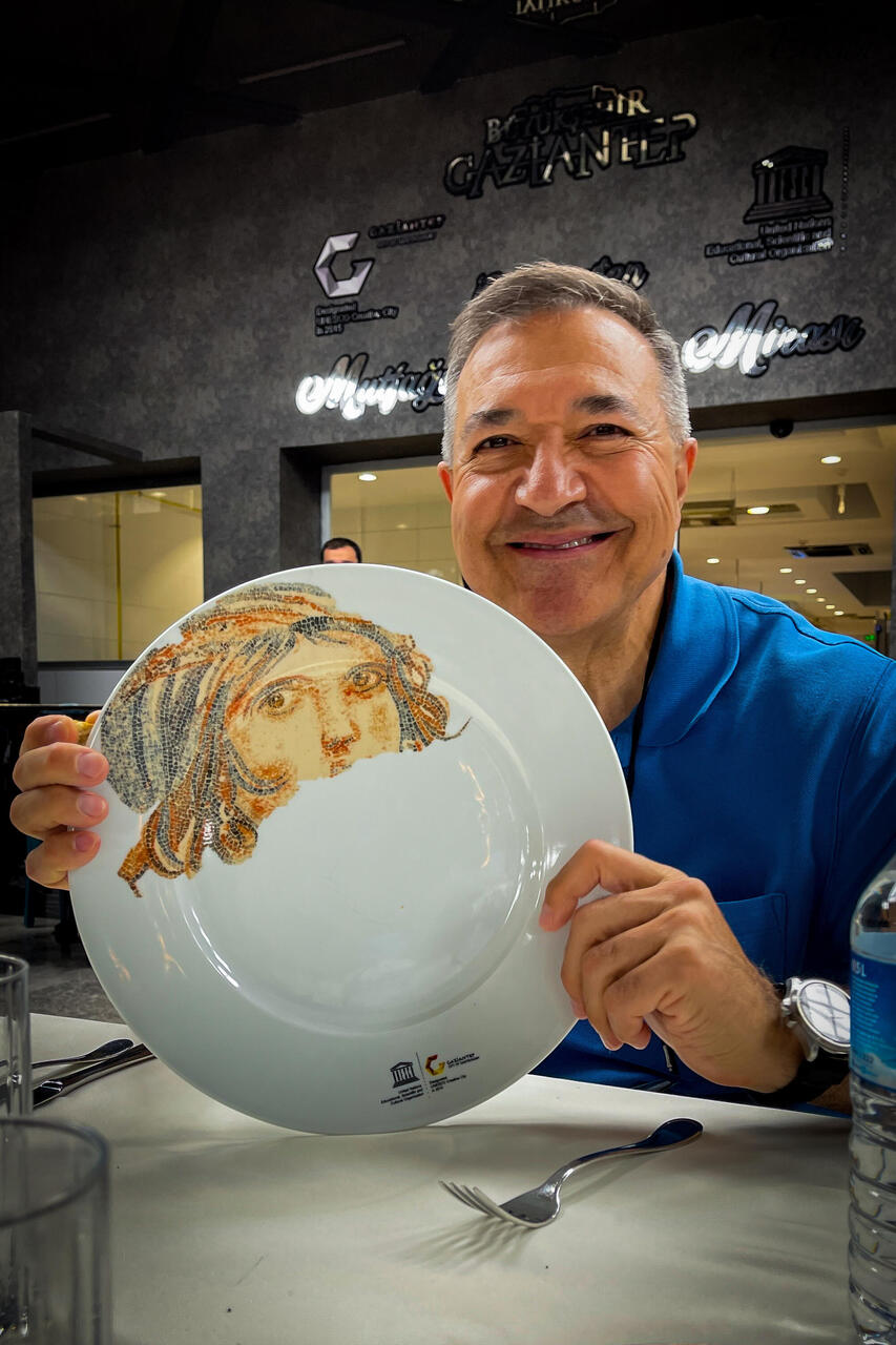 Mui finds his "Gypsy Girl" at MSM — Gaziantep, Turkey.