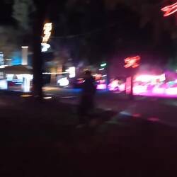 Nach dem Arzt laufen wir an diesem schönen Ort vorbei