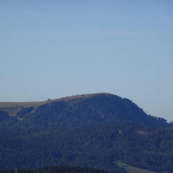 Blick zum Belchengipfel mit Belchenhaus