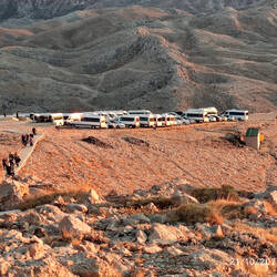 Glimpse of the parking lot ... with people hurrying up in hopes of reaching the summit by sunset.