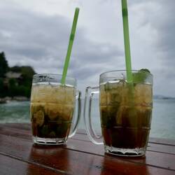 Pre-dinner mojitos on the beach
