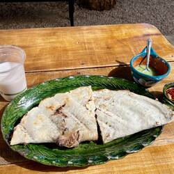 Platz 6: Tlayudas vegetariano + Horchata