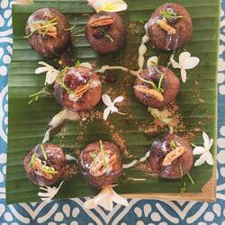 Dessert aus Bananen, Schokolade und anderen leckeren Sachen