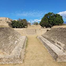 Spielfeld für ein Ballspiel