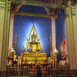 Phra Buddha Chinnarat (Original in Phitsanulok)