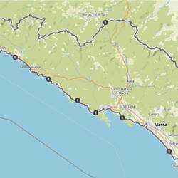 unten: meine geplante Route; oben: der offizielle Weg des E1