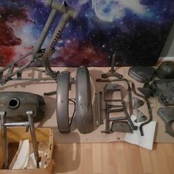 Nackig mach bis auf das Blech :)