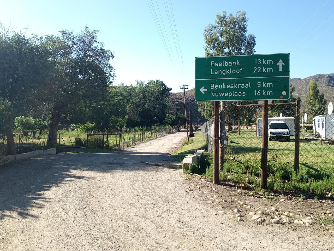Our direction is the small road towards Eselbank.