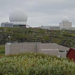 Ganz nah am Sperrgebiet: Vardøhallen, die örtliche Stadthalle