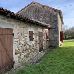 Oitbuildings again adjoining the main house