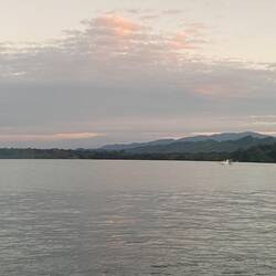 Rio Dulce (Fluss der hier ins Meer mündet)