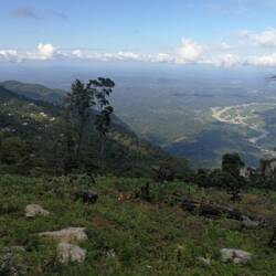 On the way to El Quetzalito, the village can be seen on the hill to the left.