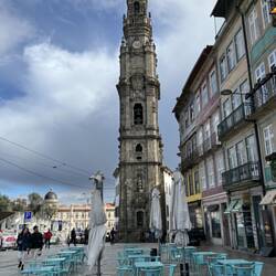 Eglise et tour des clercs