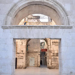 Nordtor - goldenes Tor