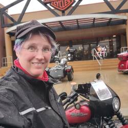 I made it to Gainsville HD...and left the bike parked right there.