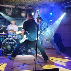 Geile Musik ........super Stimmung