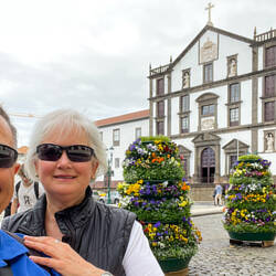 A "we are at the Igreja do Colegio" selfie @ the Funchal College of Jesuits — Funchal, Madeira.