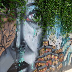 Pacha Mama face à l'attaque de l'armée en 2002