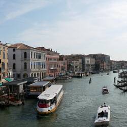 auf der Rialto-Brücke