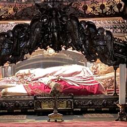 Bones of st Ambrogio