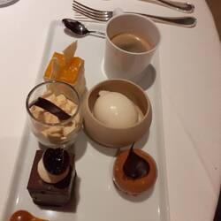 Cafe Gourmand