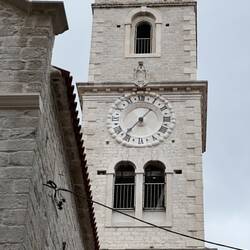 Old Clock Shows One Hand
