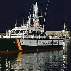 Der Yachthafen by night