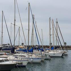 Der Yachthafen by day