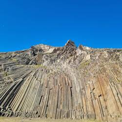 6-eckiges Basaltgestein.