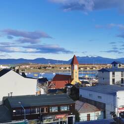 Sicht über Ushuaia vo eusem tägliche Wäg