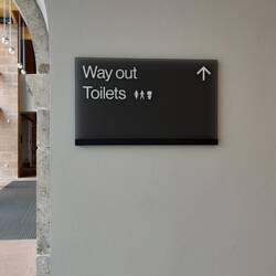 Groovy loos man...