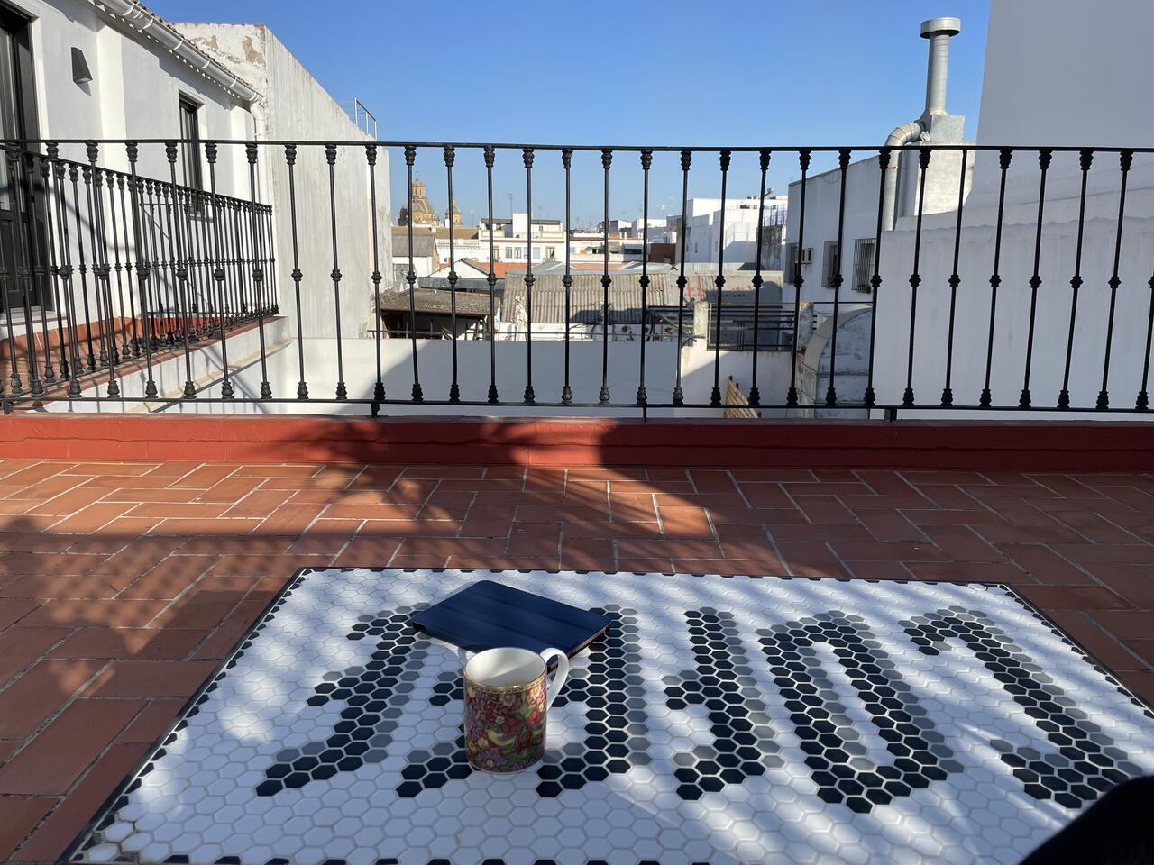 I finallg finally figured our the cofeemaker and was able to enjoy my coffee on the terrace