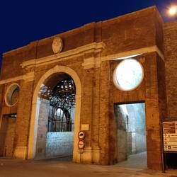 Una delle porte d'accesso al borgo fortificato