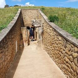 Eingang zu den Dolmen de Vieres