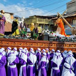 Großer Paso mit Abbild der Kreuzigung