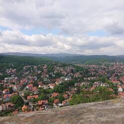 Blick vom Schloss zum Brocken